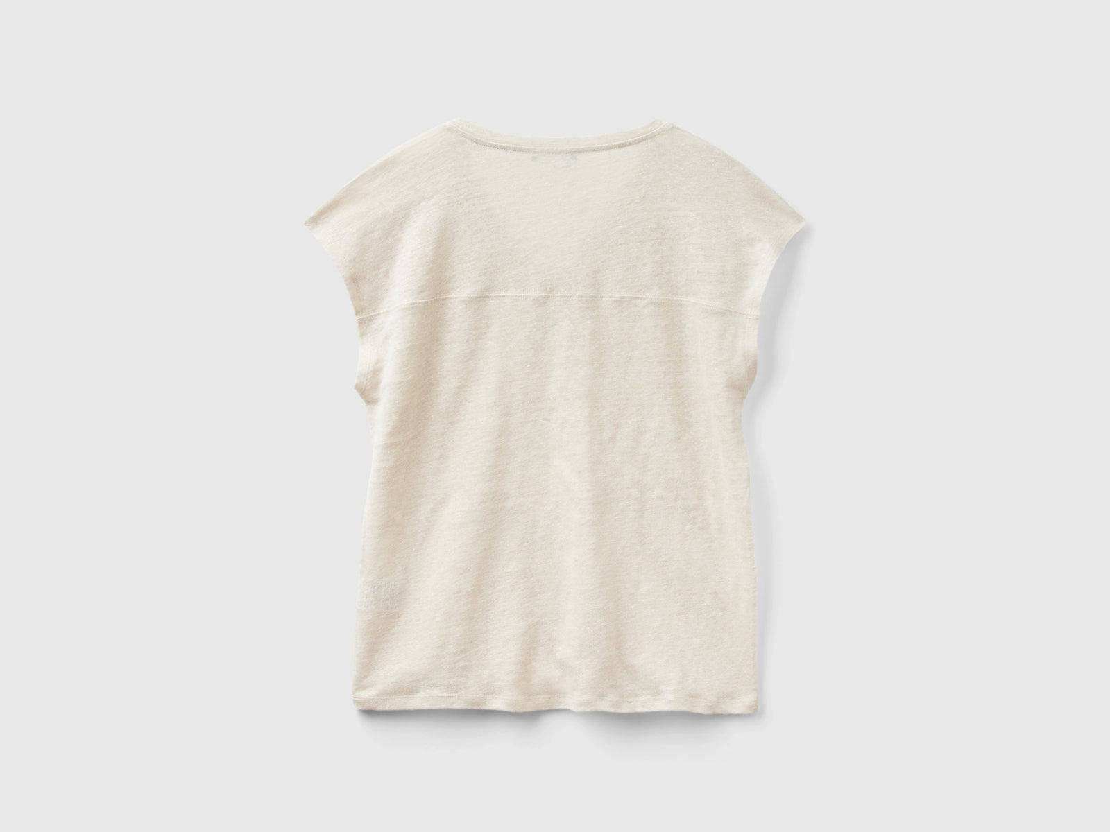 T-shirt scollo a V in puro lino da donna beige 2 | Benetton Outlet