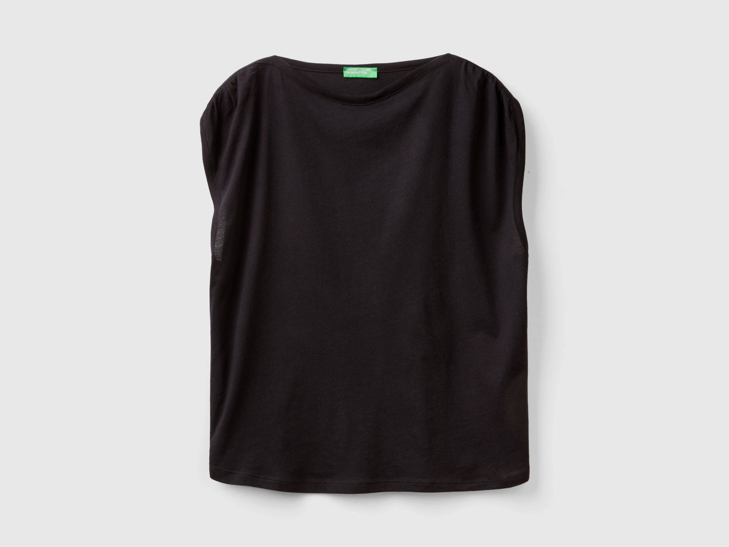Top girocollo regular fit da donna nero | Benetton Outlet