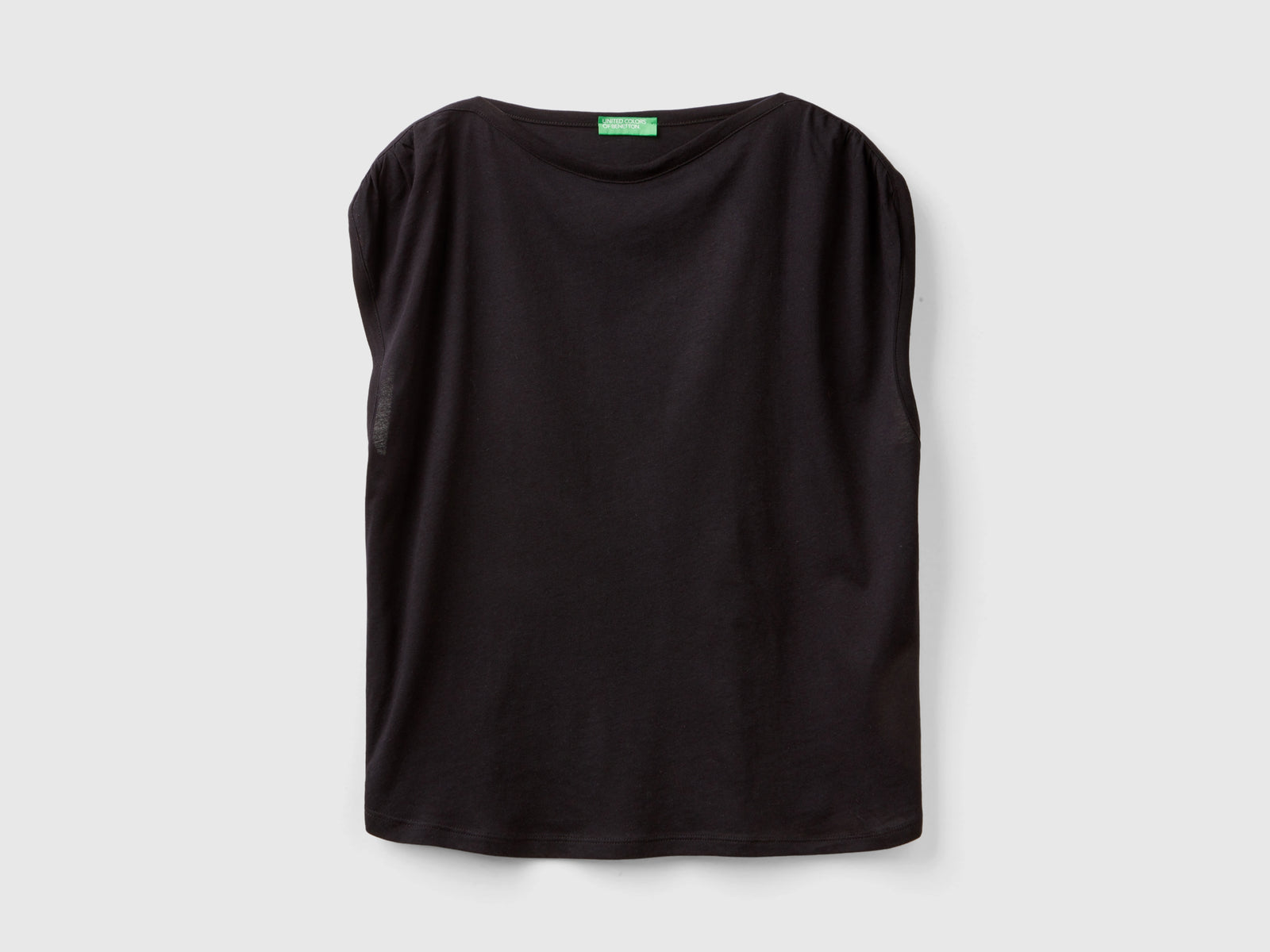 Top girocollo regular fit da donna nero | Benetton Outlet