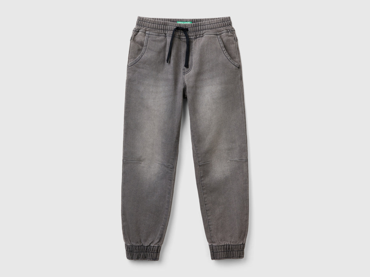 Joggers in denim