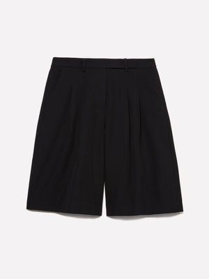 Bermuda shorts with pleats