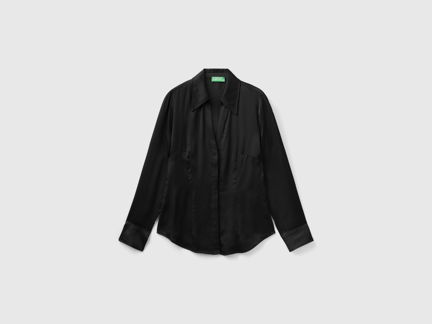 Camicia in raso slim fit da donna nero | Benetton Outlet
