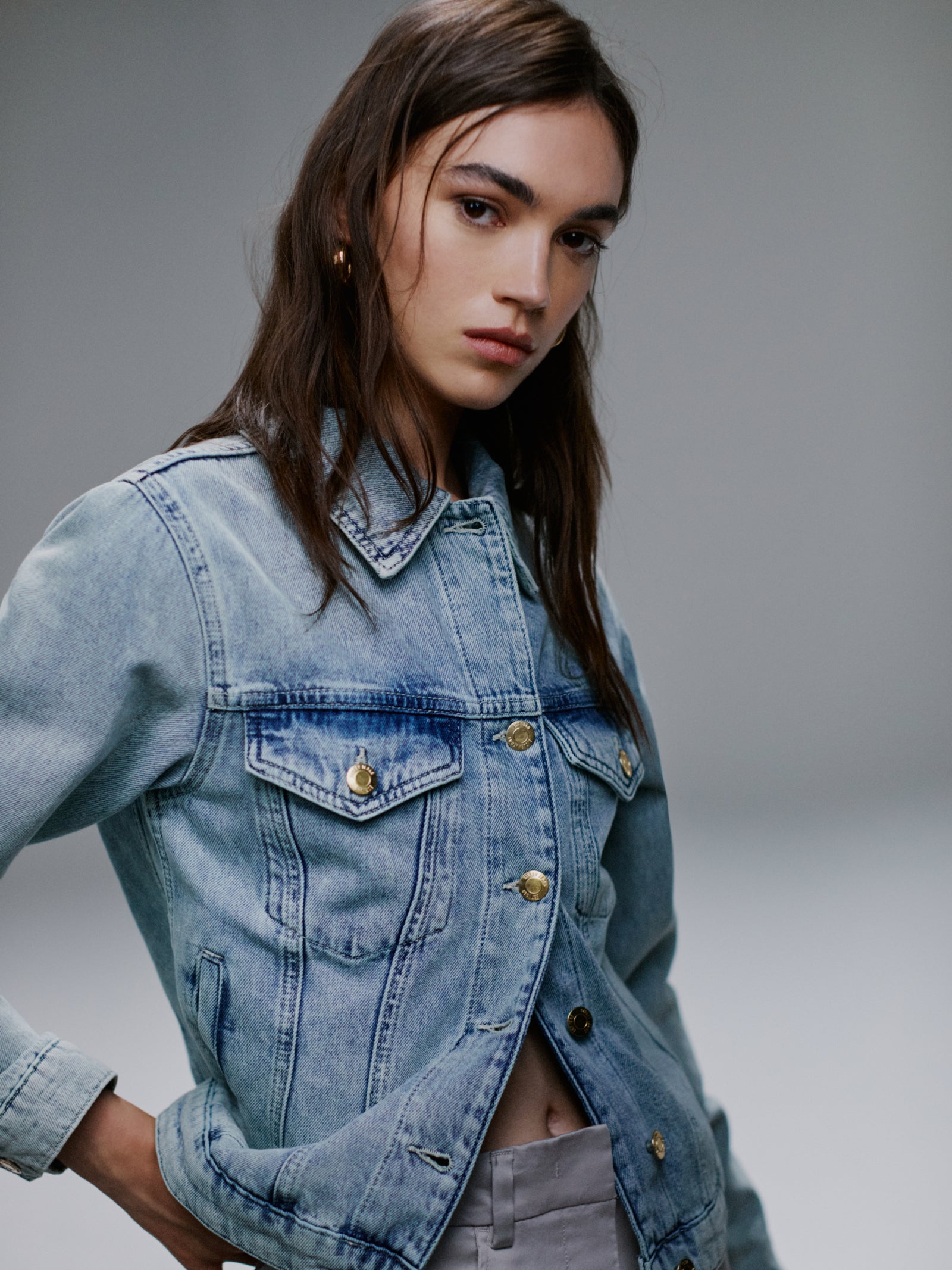 Giubbotto di jeans chiaro da donna azzurro 2 | Sisley Outlet