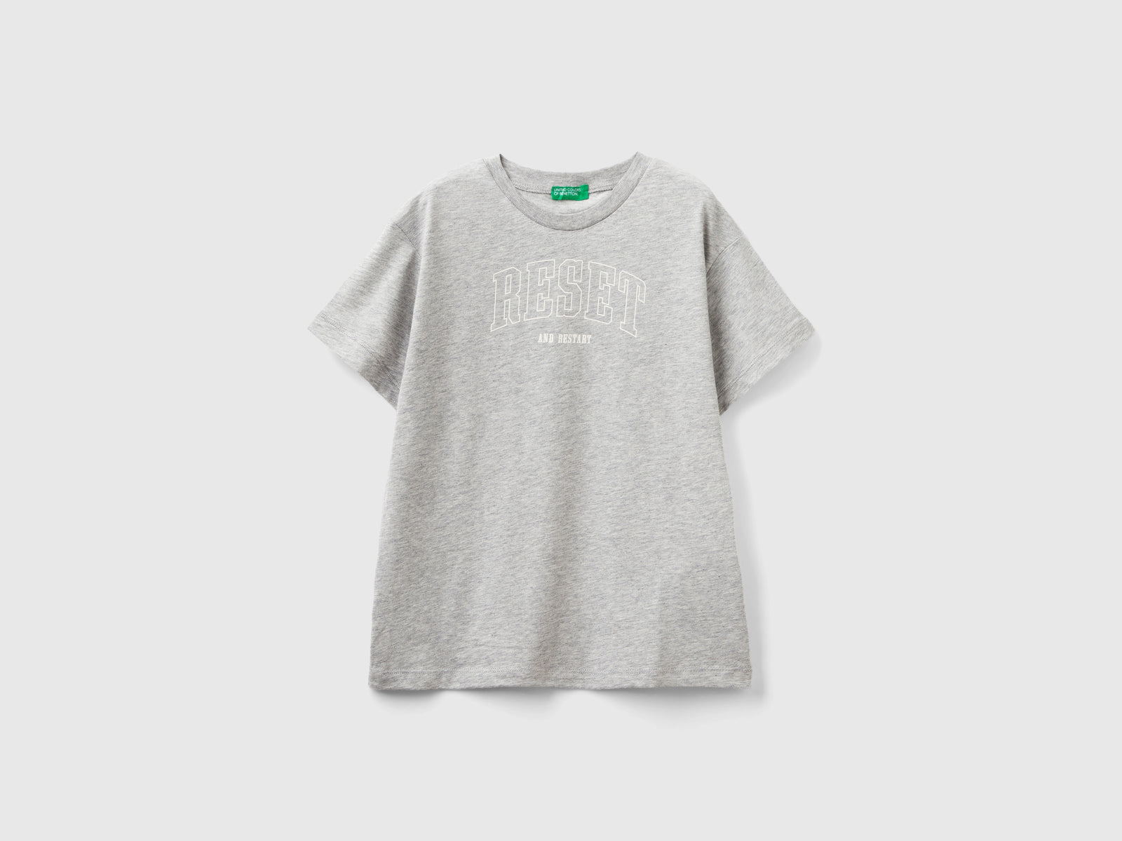 T-shirt in cotone bio con stampa da bambino grigio chiaro | Benetton Outlet