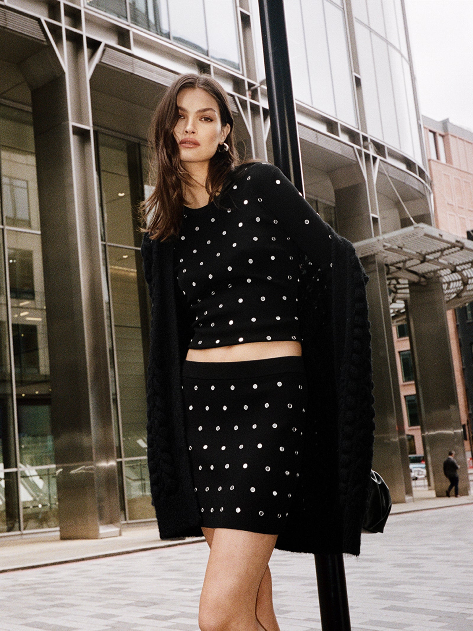 Maglia con borchiette da donna nero 2 | Sisley Outlet