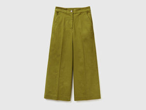 Pantaloni ampi a vita alta
