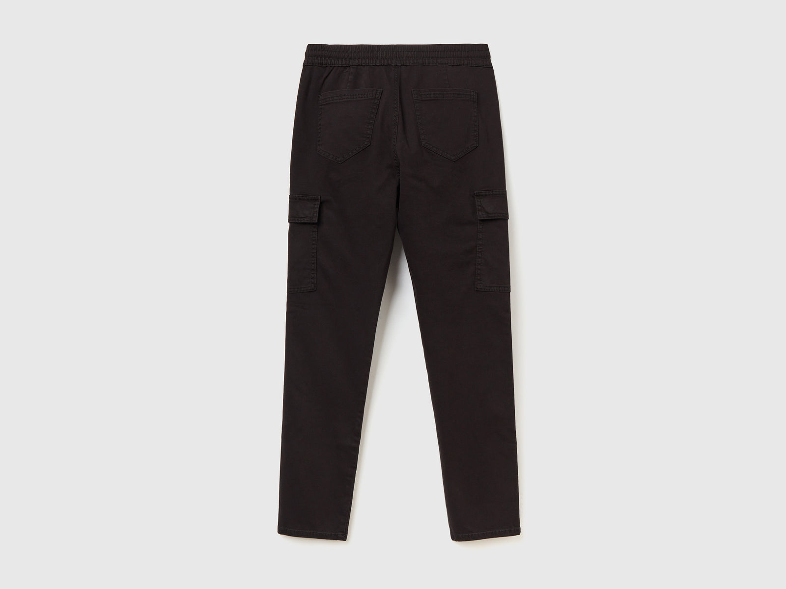 Pantaloni cargo slim fit da donna nero 2 | Benetton Outlet