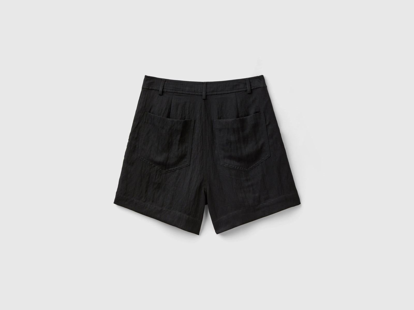 Bermuda in misto viscosa da donna nero 2 | Benetton Outlet