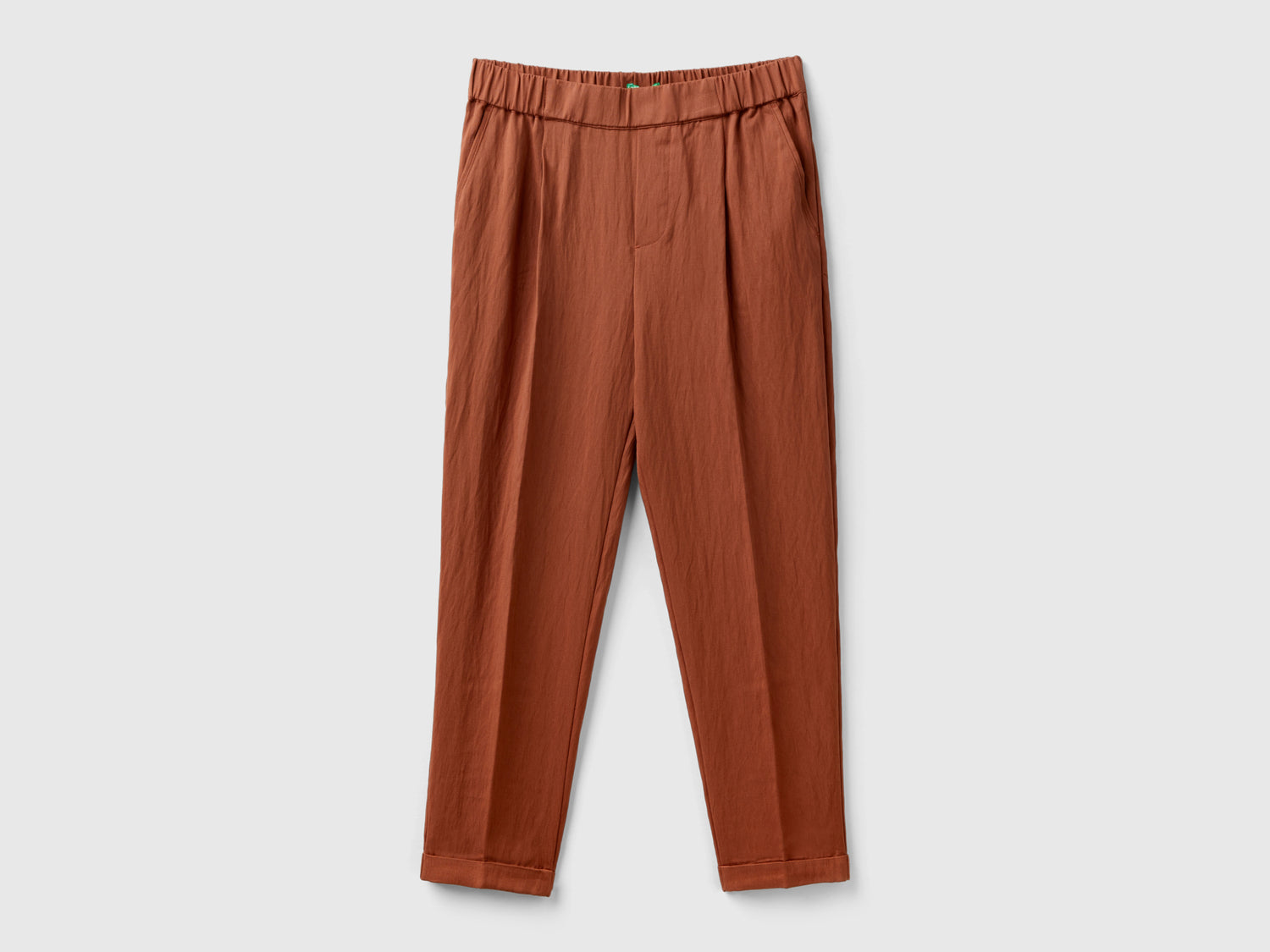 Pantaloni con risvolto in misto viscosa da donna bruciato | Benetton Outlet