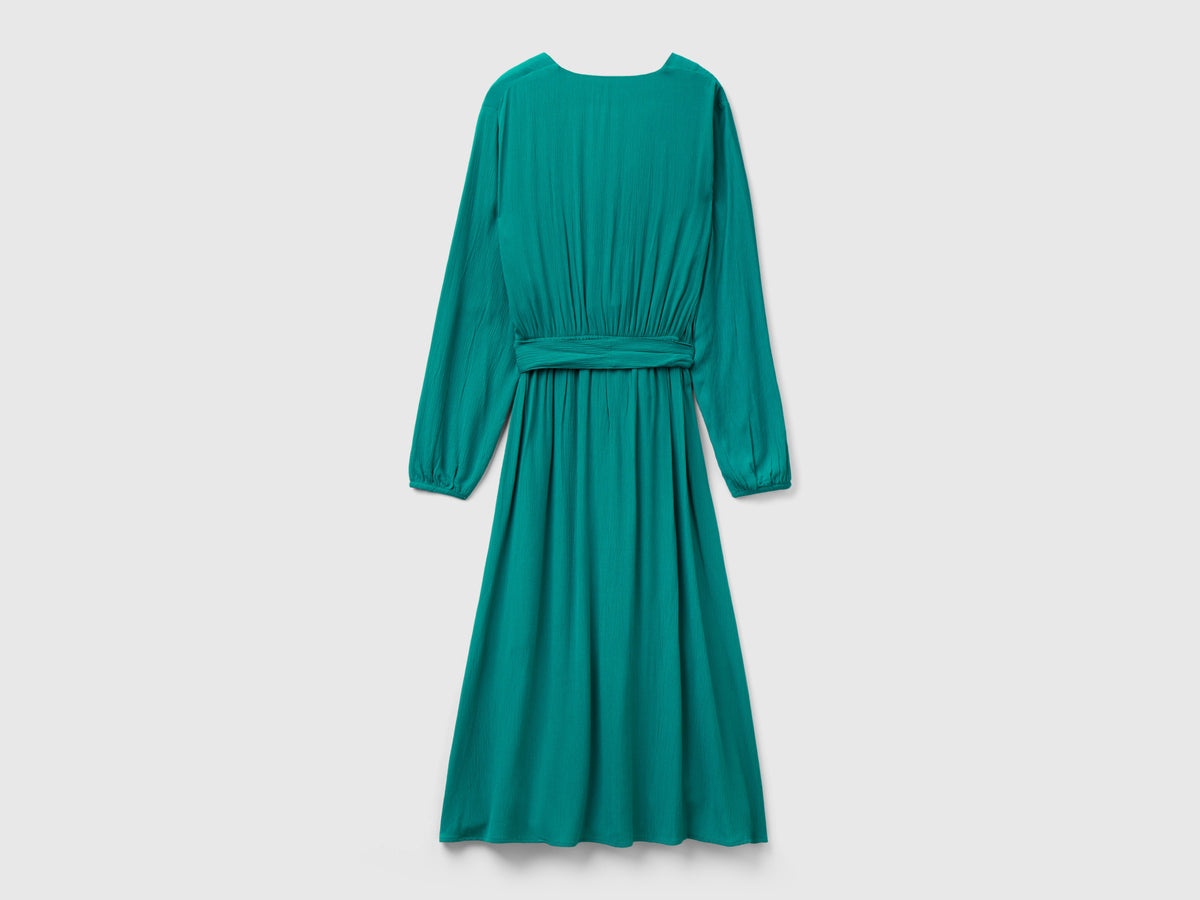 Vestito midi con scollo a V e cintura
