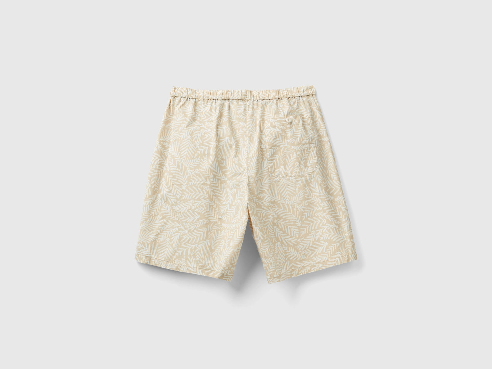 Pantaloni corti fantasia da uomo beige 2 | Benetton Outlet