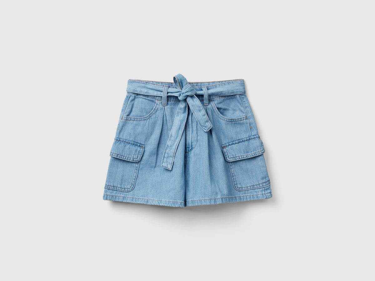 Bermuda cargo di jeans leggero