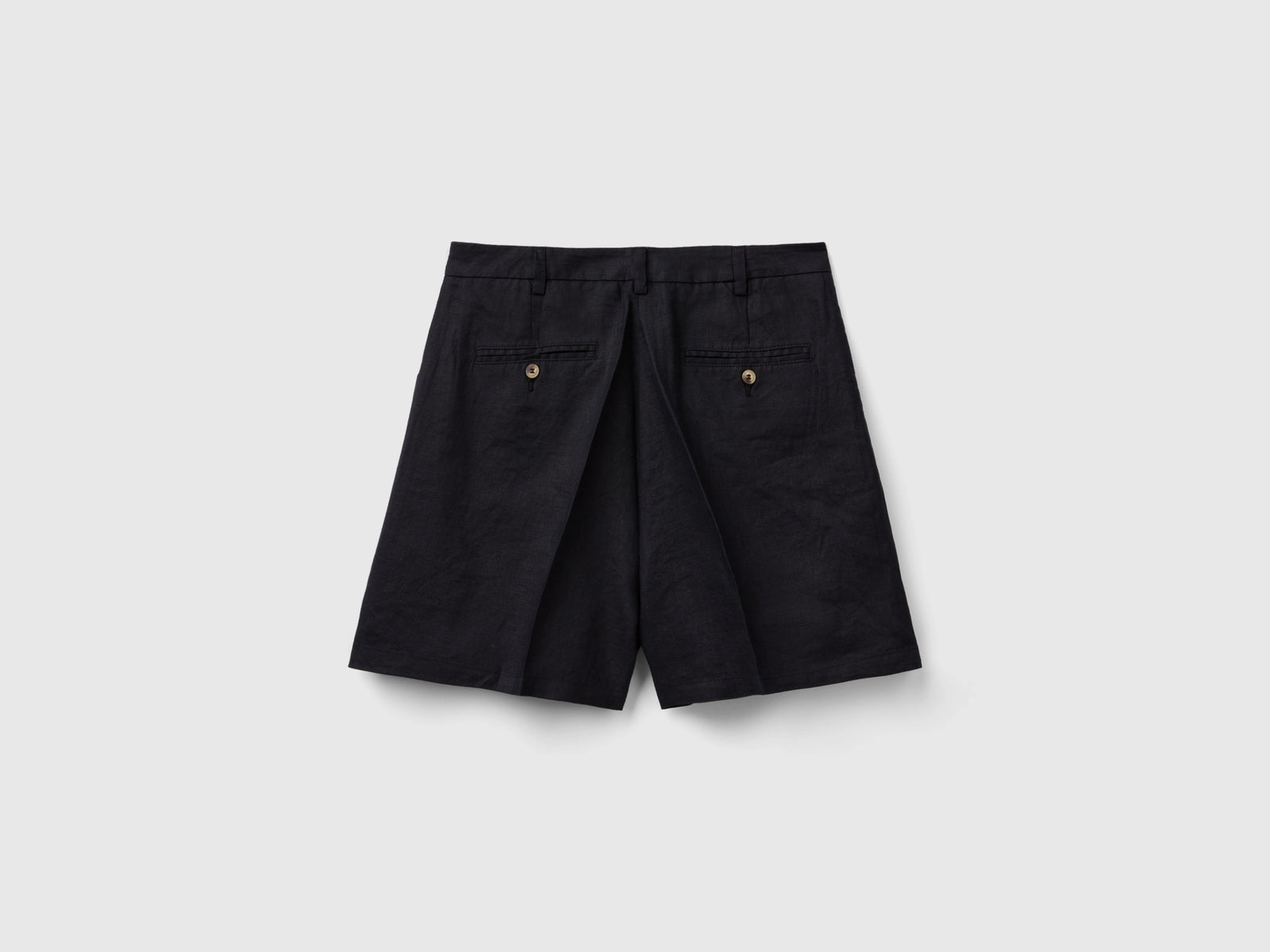 Bermuda in puro lino da donna nero 2 | Benetton Outlet