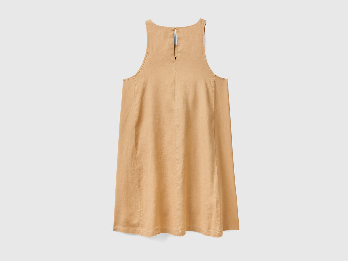 Vestito smanicato in puro lino