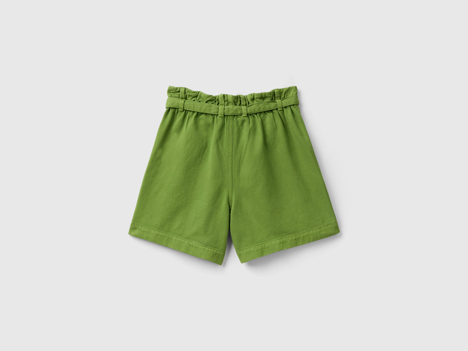 Bermuda con gamba ampia da donna verde militare 2 | Benetton Outlet