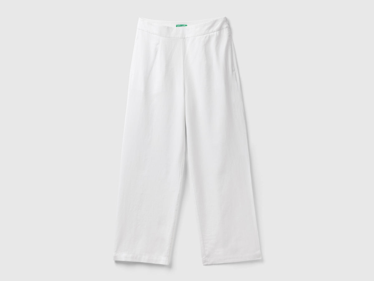 Pantaloni cropped in misto viscosa sostenibile