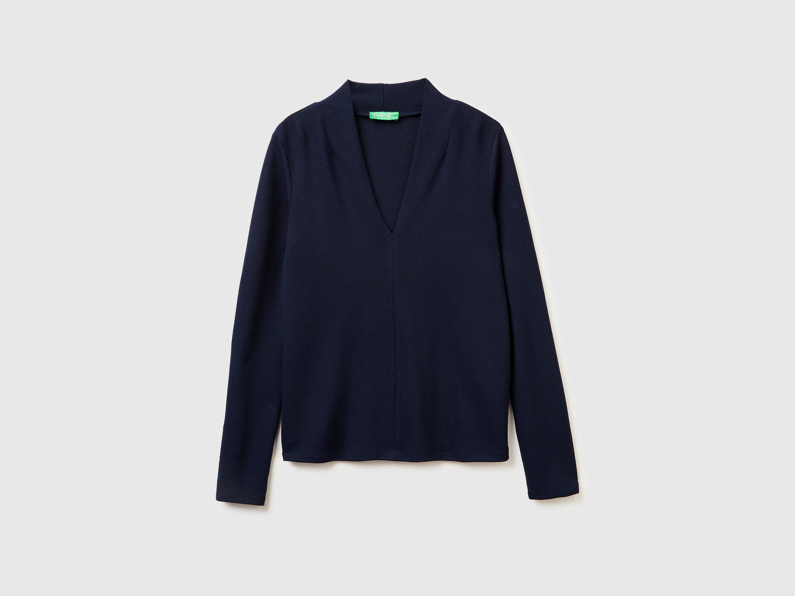 T-shirt in crêpe con scollo a V da donna blu scuro | Benetton Outlet