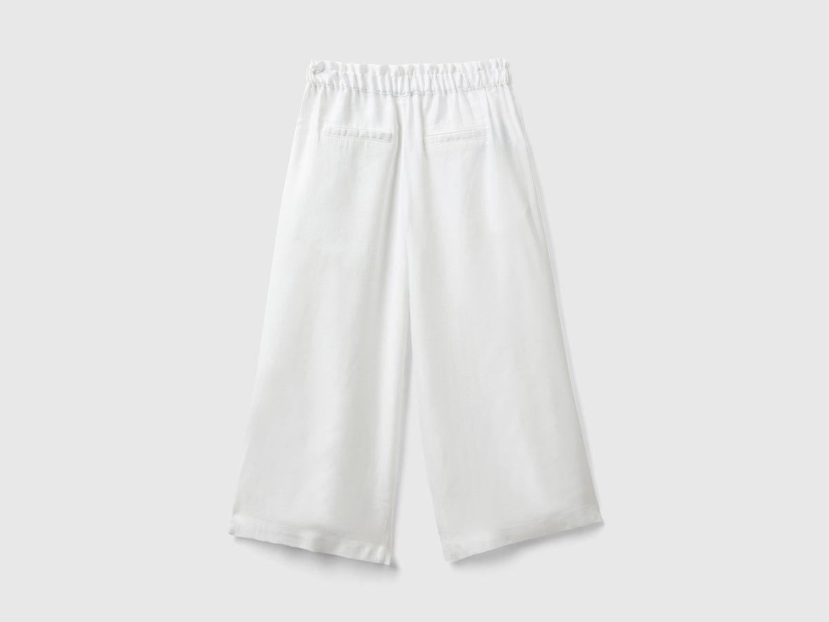 Pantaloni fluidi a palazzo