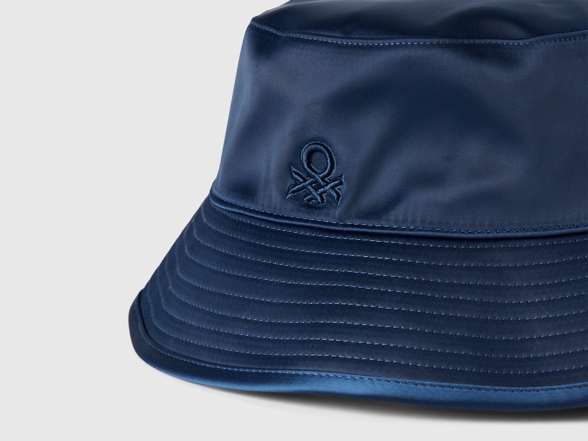 Cappello reversibile stile pescatore