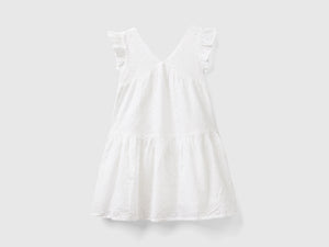 Vestito con ricami sangallo