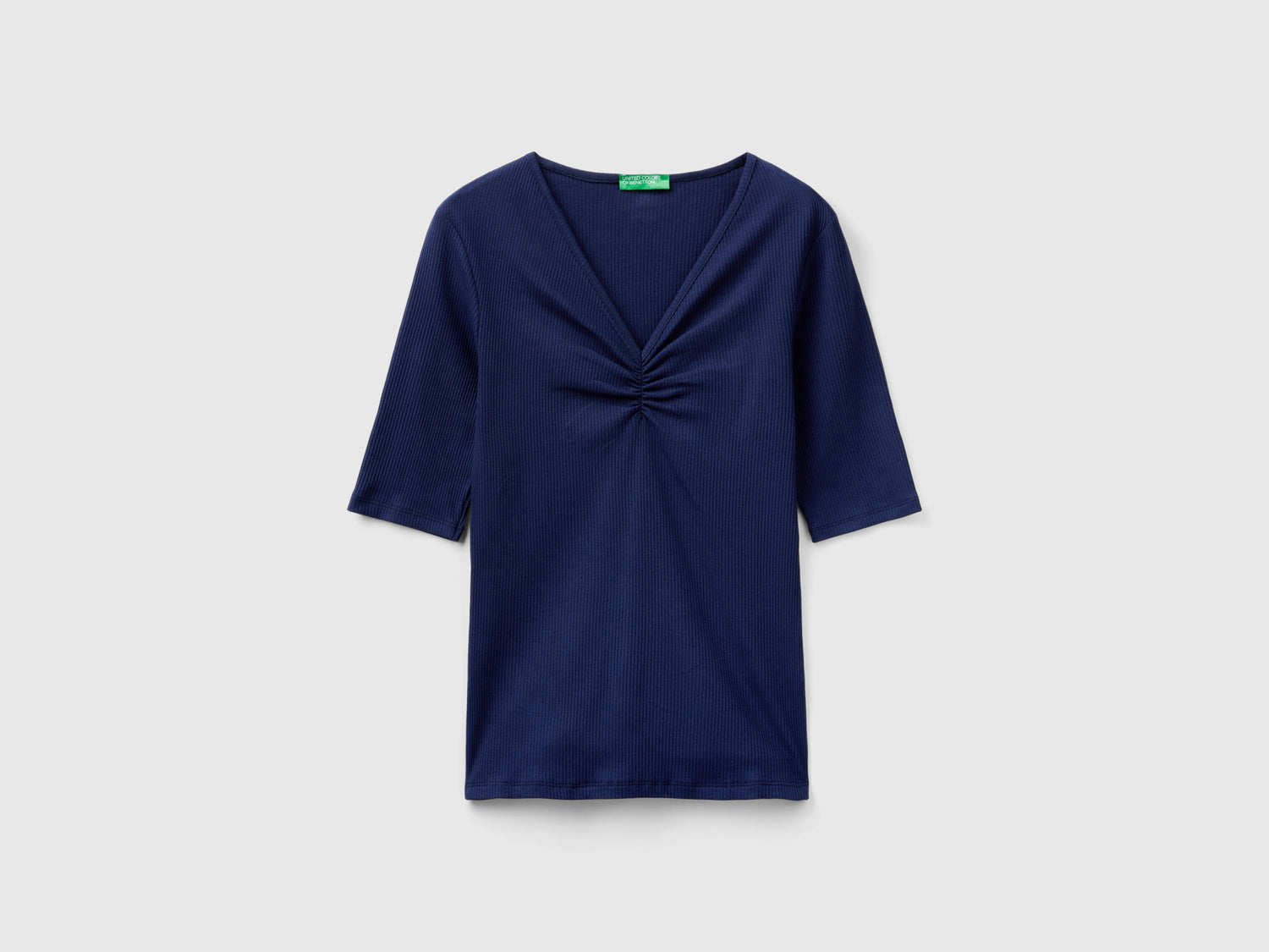Maglietta scollo a V slim fit da donna blu scuro | Benetton Outlet