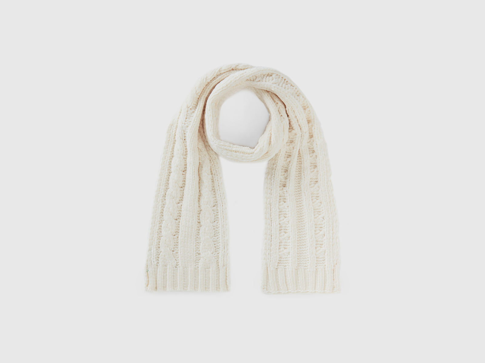 Sciarpa in ciniglia con trecce da bimbo bianco | Benetton Outlet
