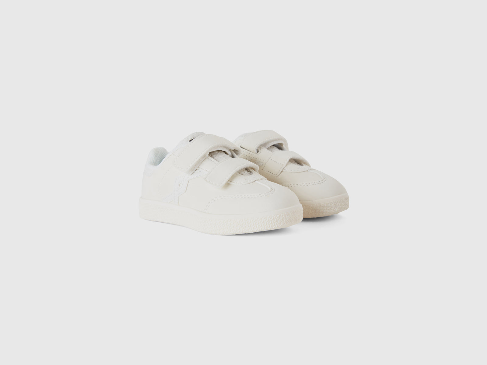 Sneakers in tessuto spalmato da bimbo bianco panna 3 | Benetton Outlet