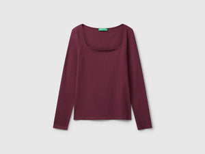 T-shirt con scollo ampio