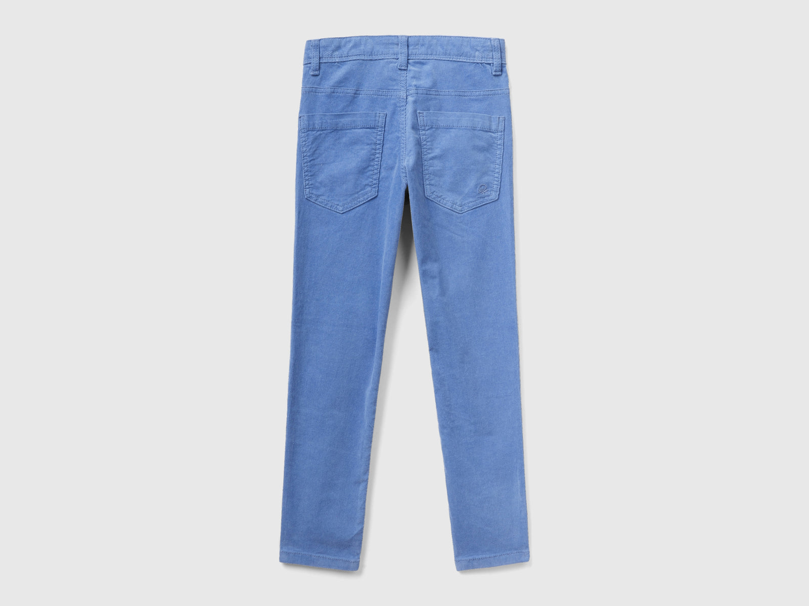 Pantaloni slim fit in velluto stretch da bambino azzurro 2 | Benetton Outlet