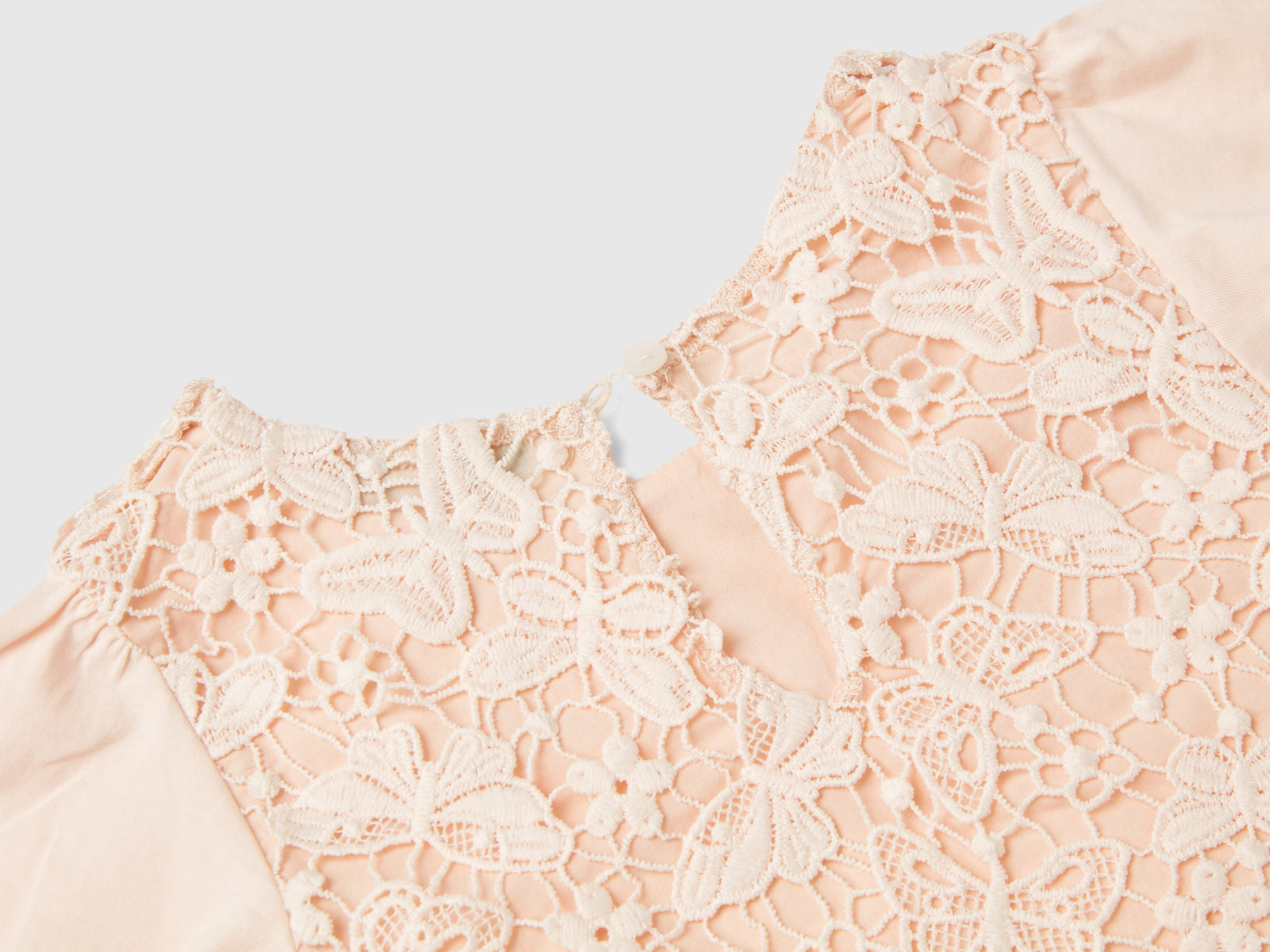 Blusa in macramè da bimba pesca 2 | Benetton Outlet