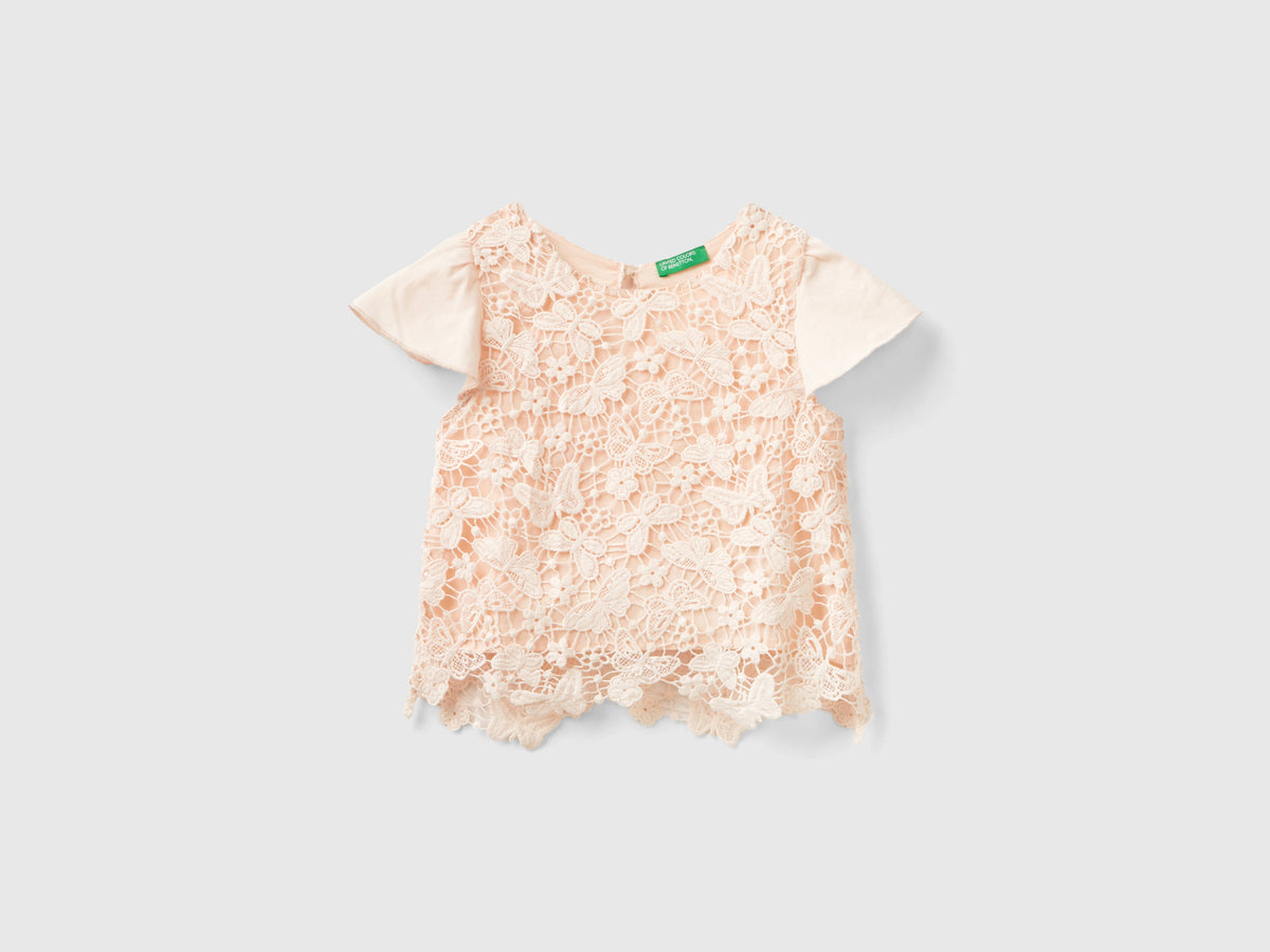 Blusa in macramè