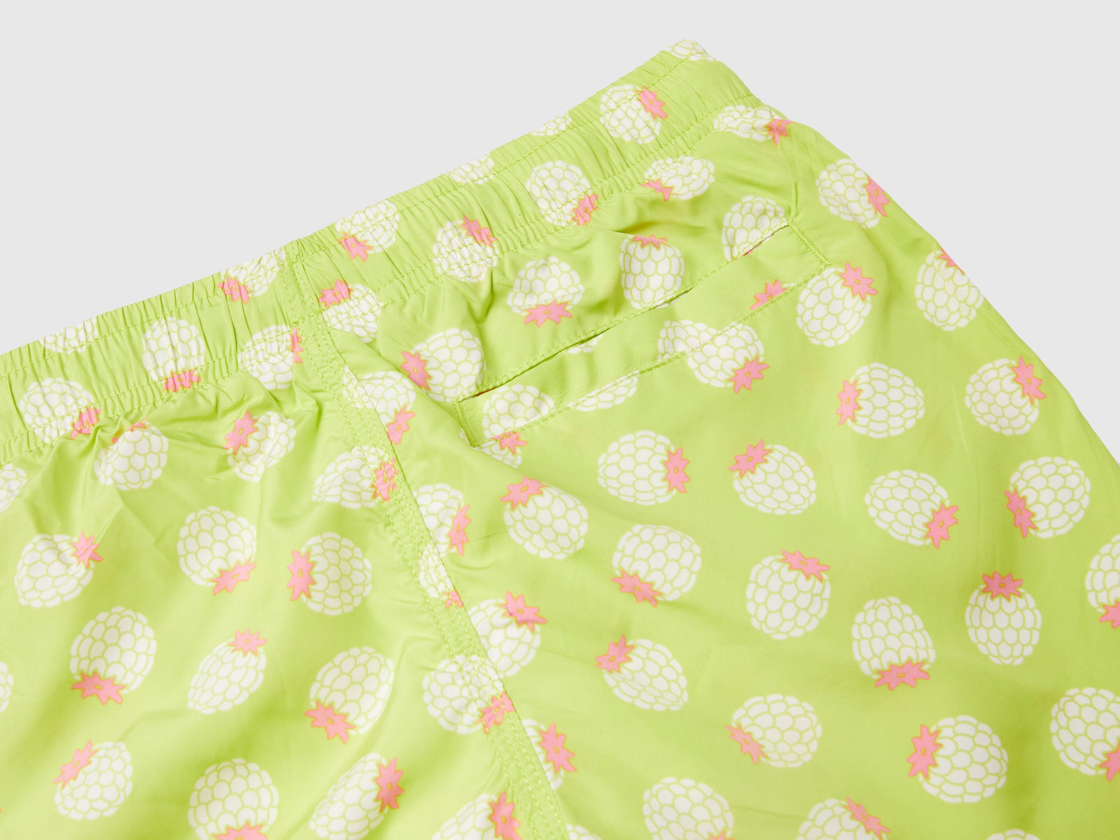 Boxer mare con pattern fragole da bambino giallo 3 | Benetton Outlet