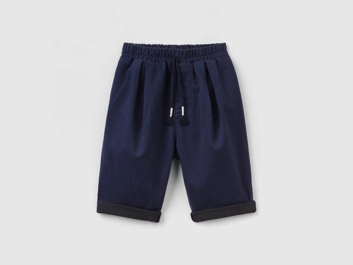 Pantaloni super stretch con coulisse