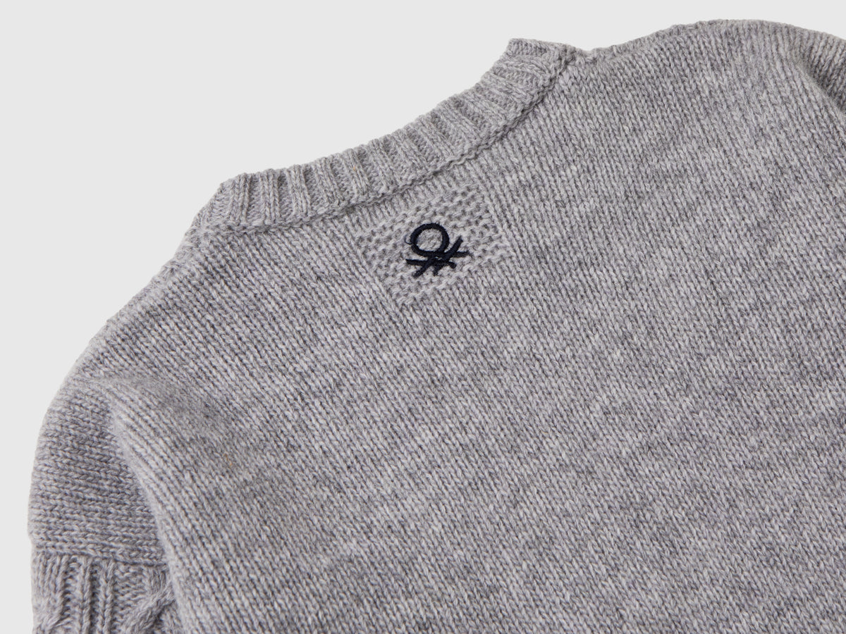 Maglia con trecce in misto lana