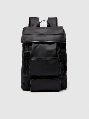 Zaino in nylon con tasche