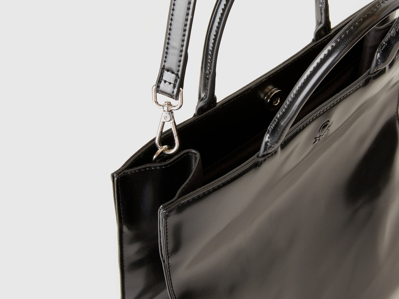 Shopping bag effetto opaco da donna nero 3 | Benetton Outlet