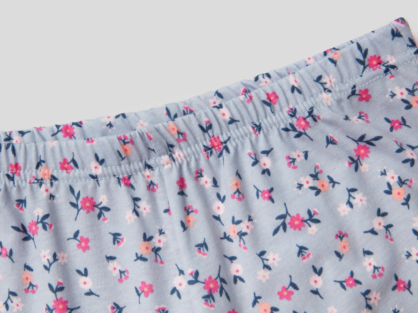Pigiama Puffi in cotone e viscosa da bambina bianco panna 2 | Benetton Outlet