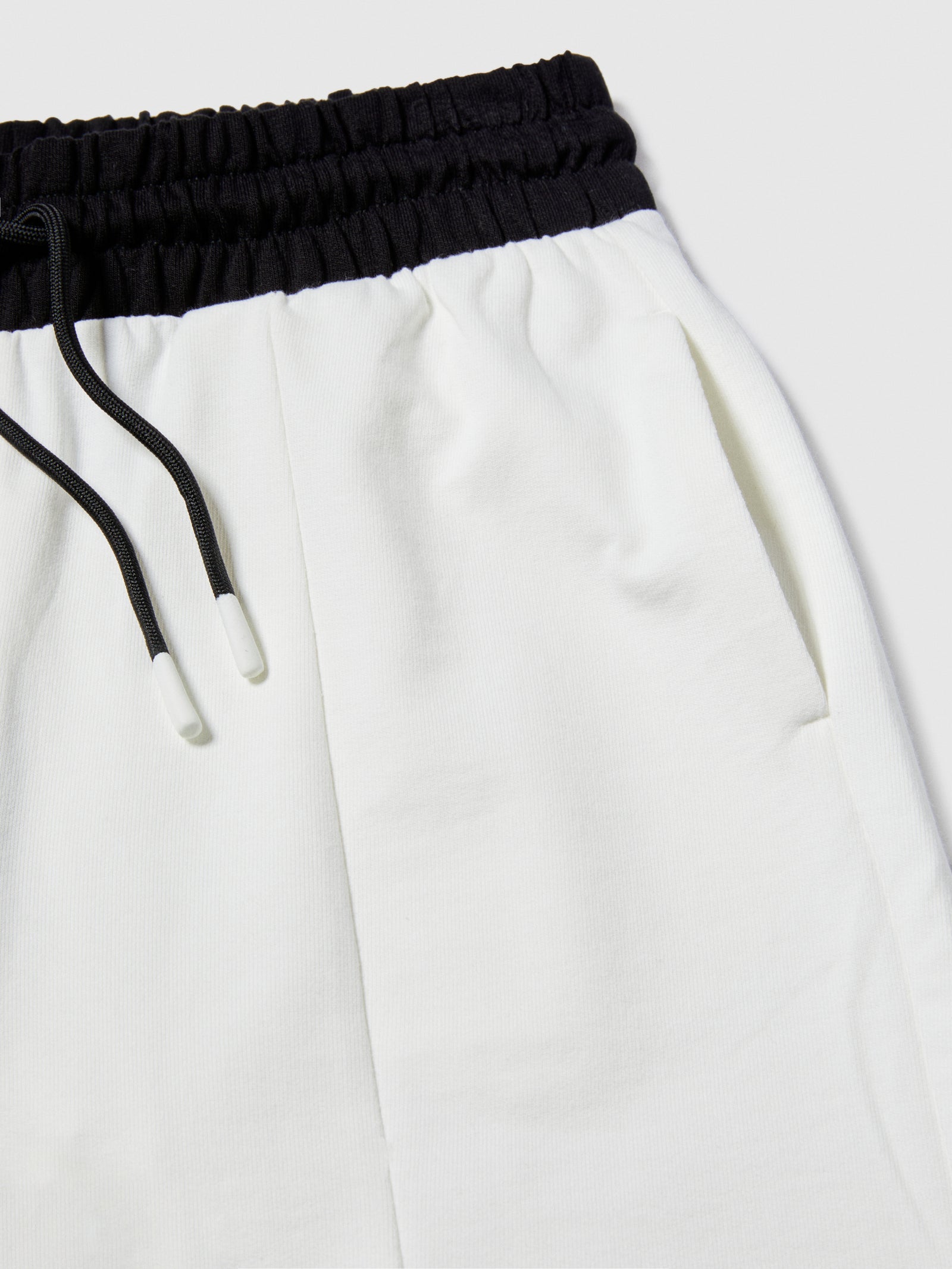 Bermuda in felpa da bambino bianco 3 | Sisley young Outlet