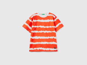 T-shirt girocollo a manica corta in puro cotone con stampa effetto tye-dye