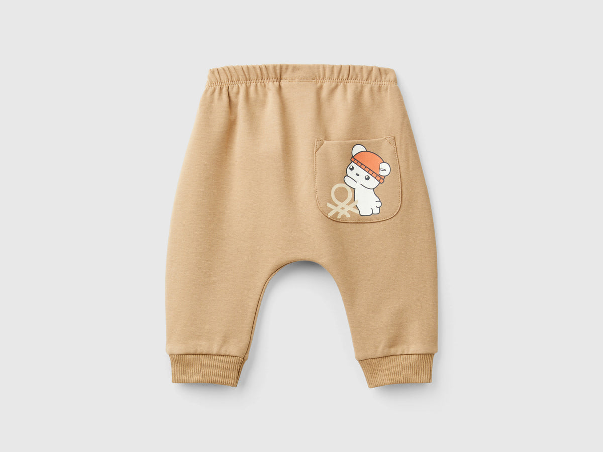 Pantaloni in calda felpa con taschino