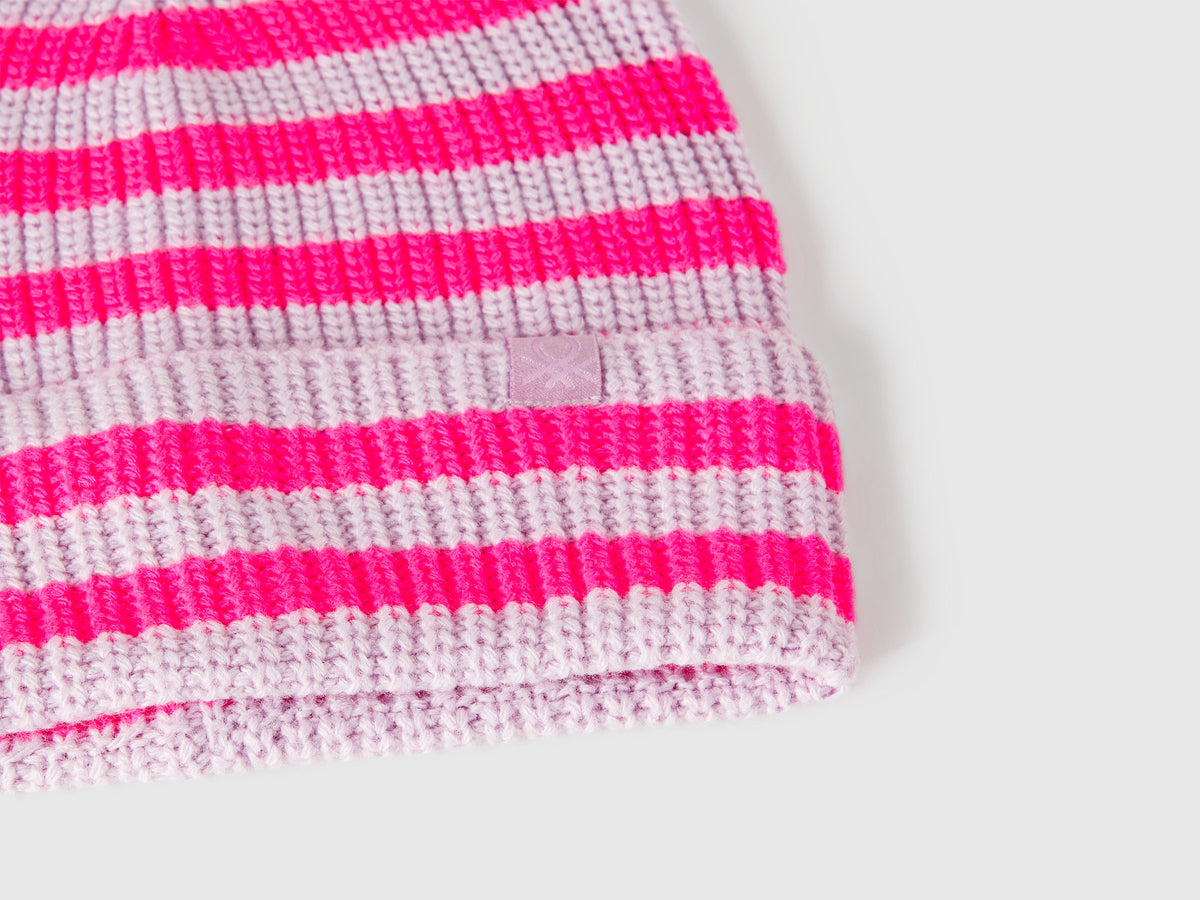 Cappellino in maglia a righe