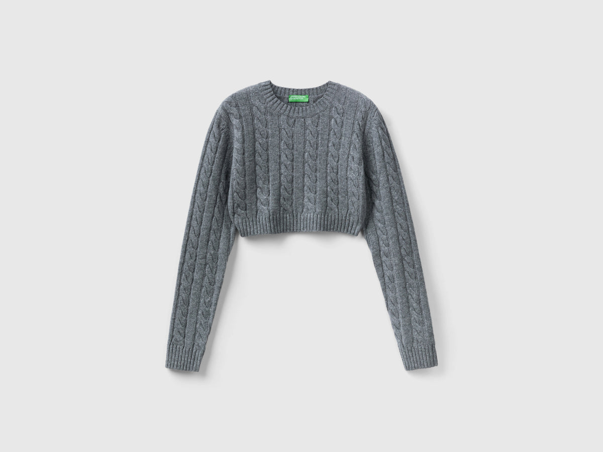 Maglia cropped con trecce