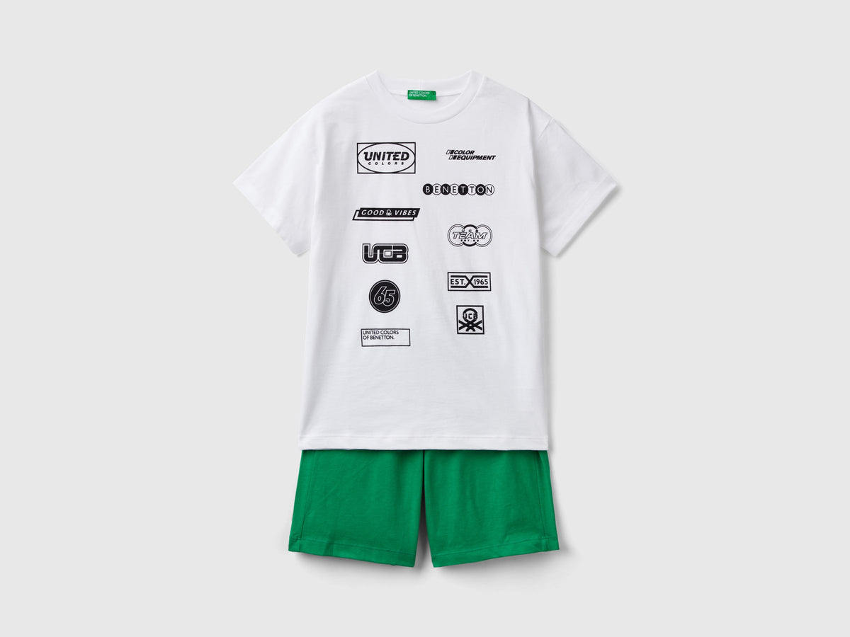 Completo t-shirt e bermuda