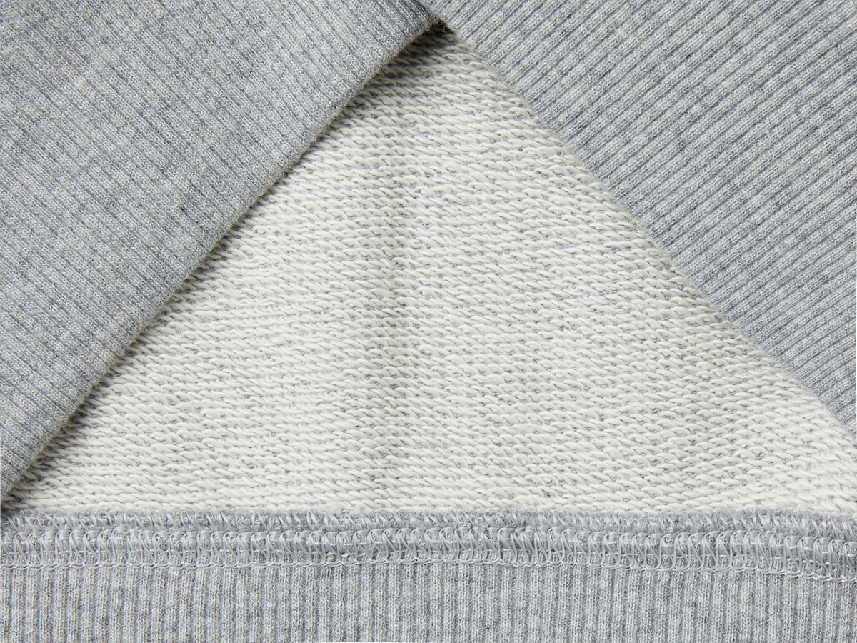 Felpa con zip e ricamo logo