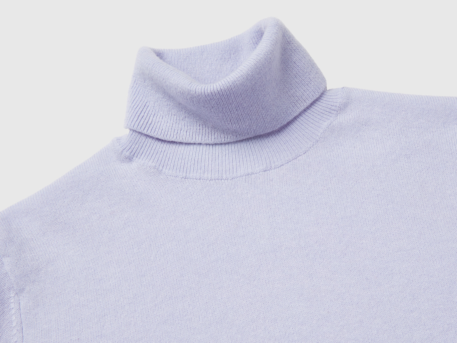 Maglione dolcevita in pura lana Merino da donna lilla 3 | Benetton Outlet