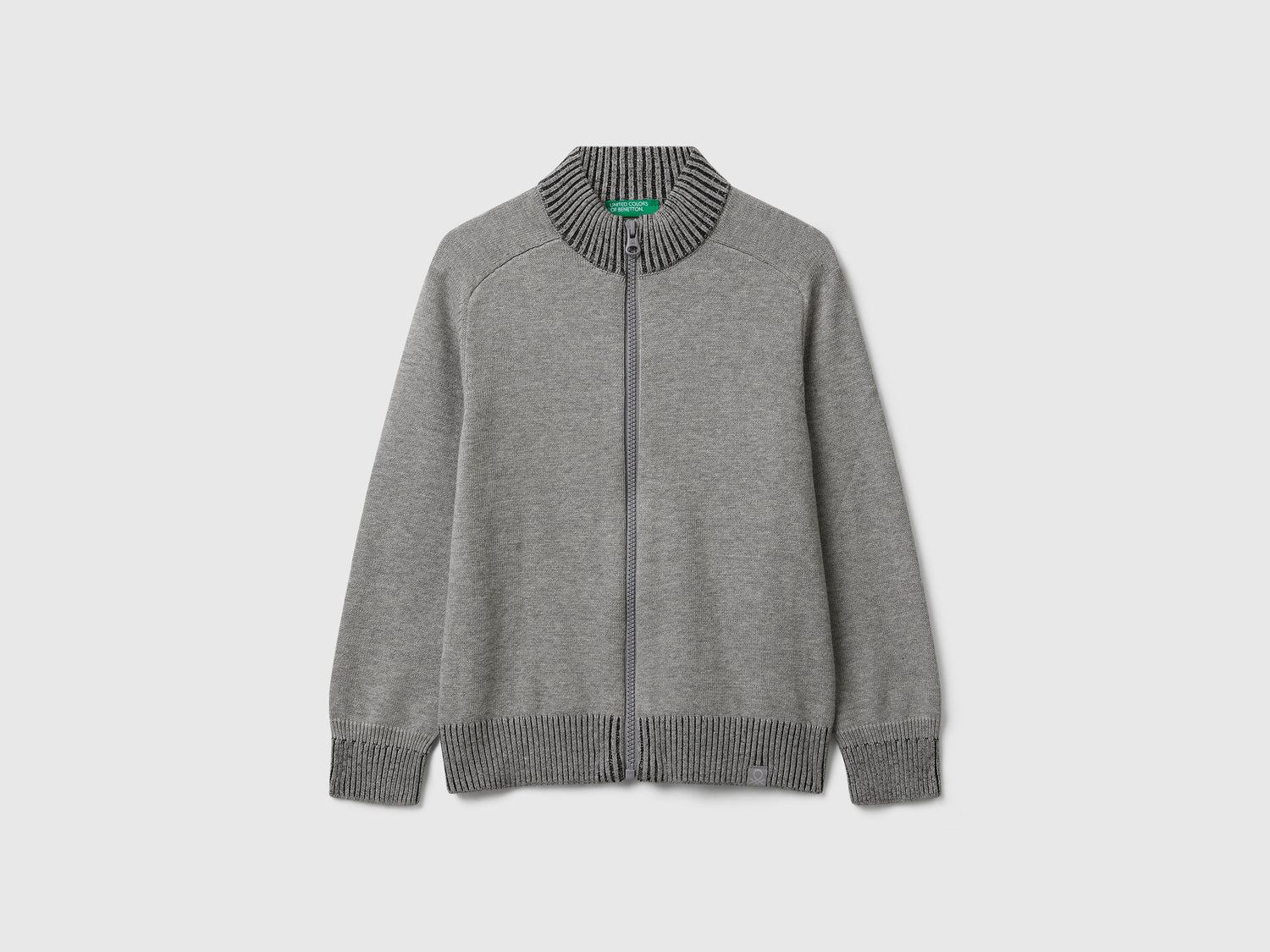 Maglia con zip da bambino grigio chiaro | Benetton Outlet