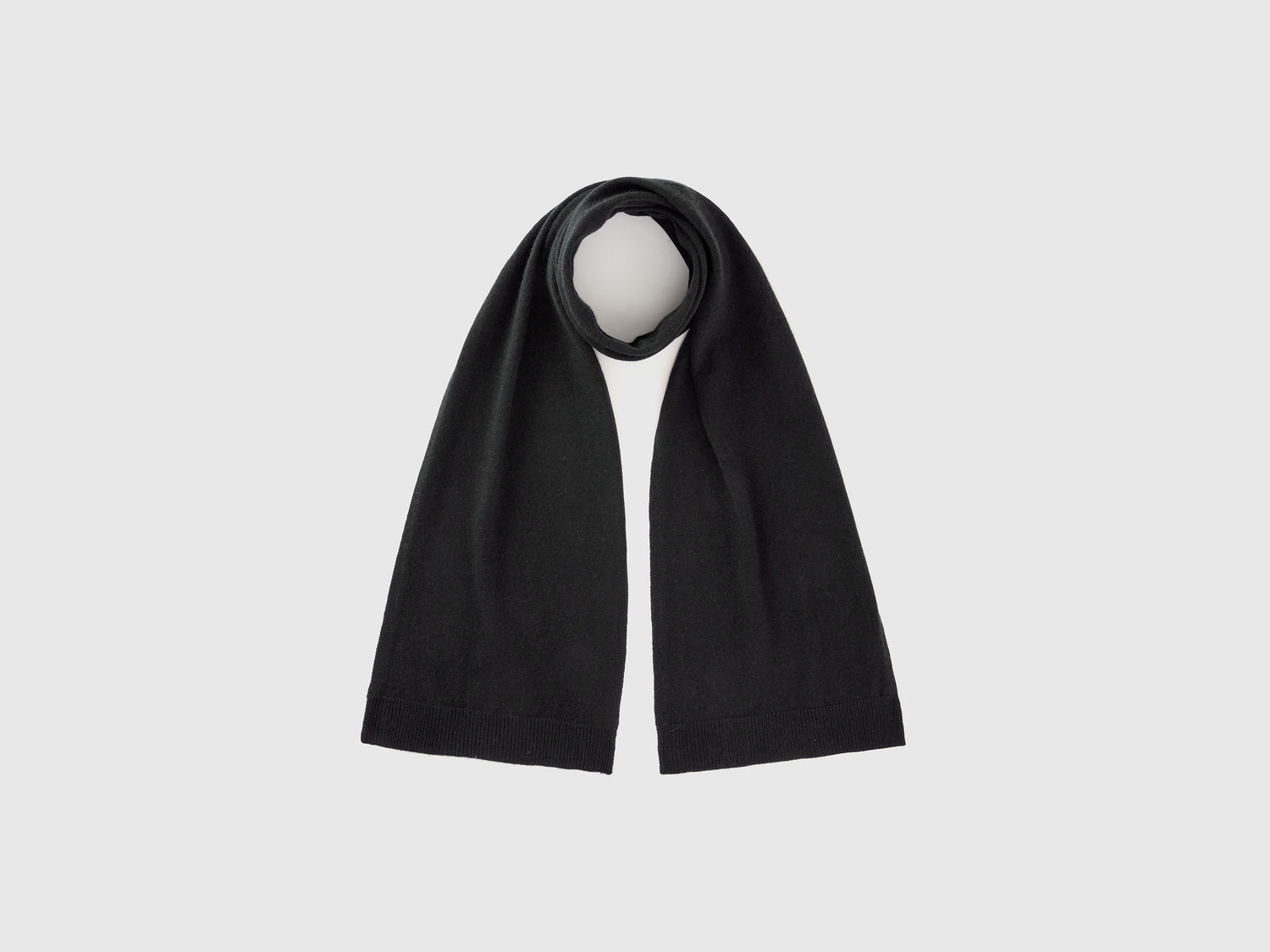 Sciarpa in puro cashmere da donna nero | Benetton Outlet