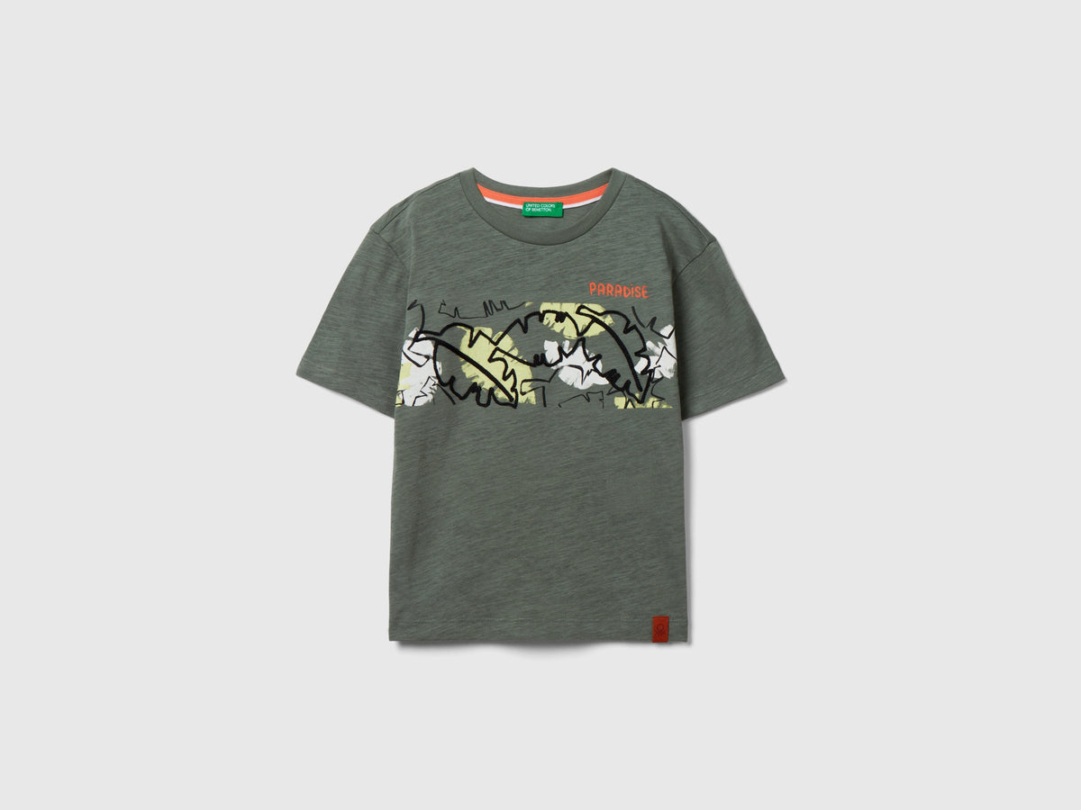 T-shirt con stampa esotica