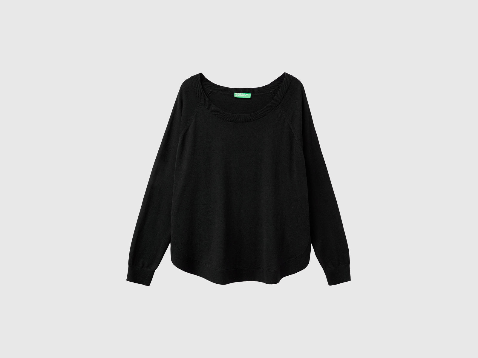 Maglioncino svasato in misto lana da donna nero | Benetton Outlet