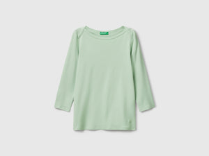 T-shirt con scollo a barchetta